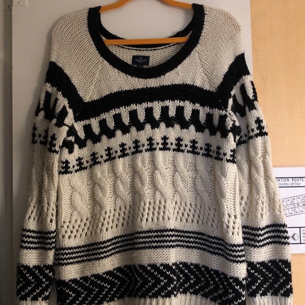 American Eagle Sweater